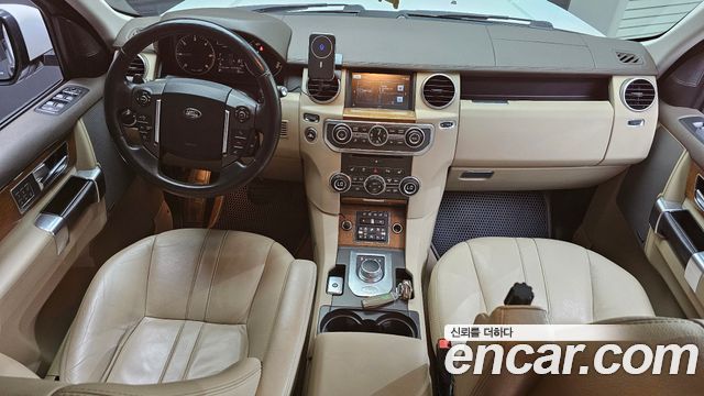 Land Rover Discovery 4 3.0 SDV6 SE 2016 — фото 7