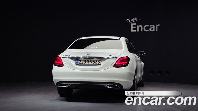 Mercedes-Benz C-Class (W205) C220 d 4MATIC 2020 — фото 4