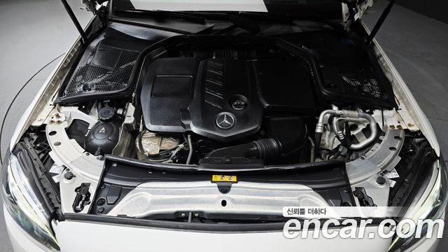 Mercedes-Benz C-Class (W205) C220 d 4MATIC 2020 — фото 6