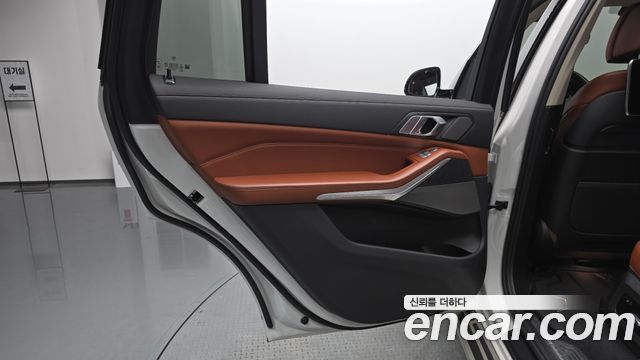 BMW X7 (G07) xDrive 40d Design Pure Excellence 6-Seater 2020 — фото 25