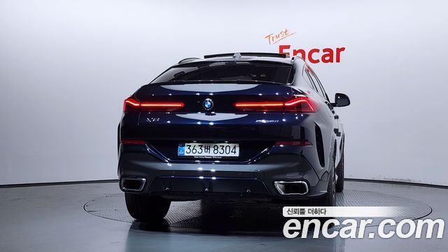 BMW X6 (G06) xDrive40i M Sport 2025 — фото 4