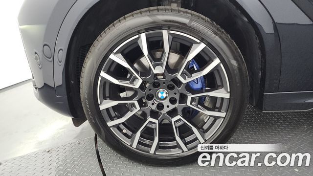 BMW X6 (G06) xDrive40i M Sport 2025 — фото 5