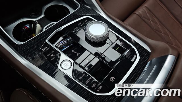 BMW X6 (G06) xDrive40i M Sport 2024 — фото 9