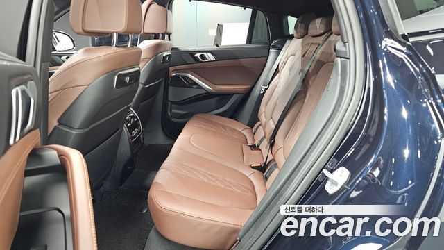 BMW X6 (G06) xDrive40i M Sport 2024 — фото 12