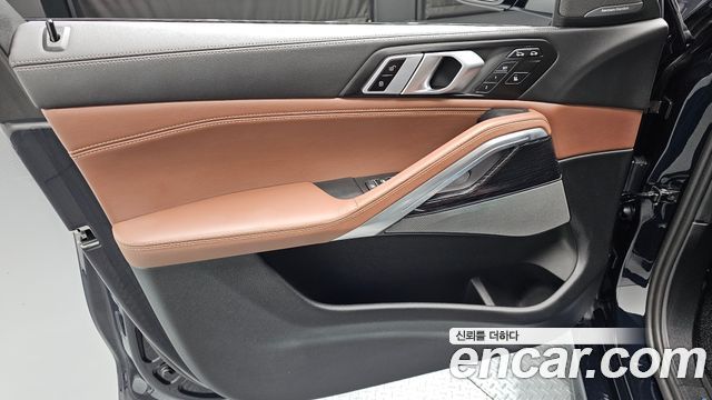 BMW X6 (G06) xDrive40i M Sport 2024 — фото 24