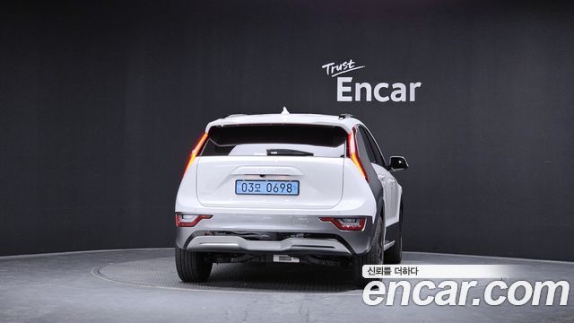 Kia Niro EV Earth 2025 — фото 4