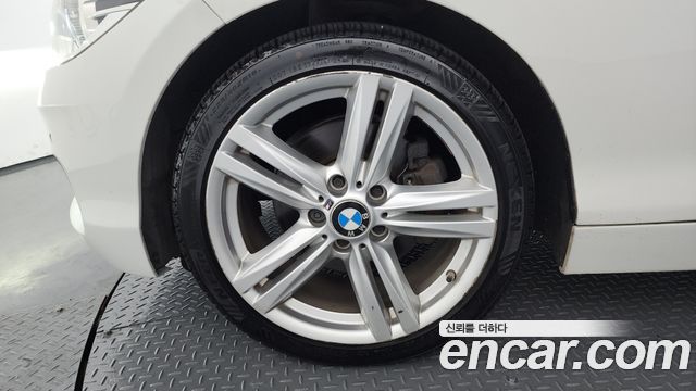 BMW 1 Series (F20) 118d Sport 5Door 2017 — фото 5