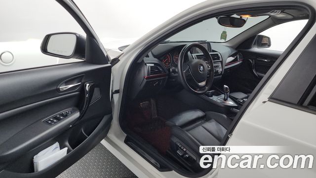 BMW 1 Series (F20) 118d Sport 5Door 2017 — фото 10