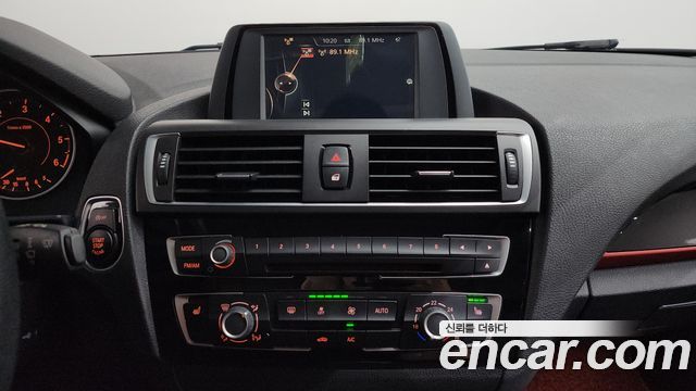 BMW 1 Series (F20) 118d Sport 5Door 2017 — фото 12