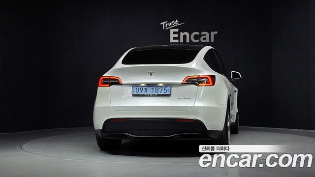 Tesla Model Y Long Range AWD 2021 — фото 4