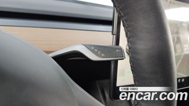 Tesla Model Y Long Range AWD 2021 — фото 9