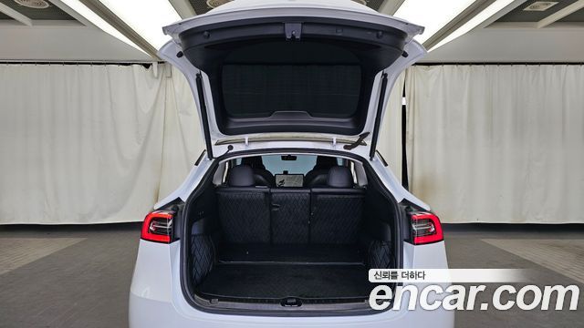 Tesla Model Y Long Range AWD 2021 — фото 20