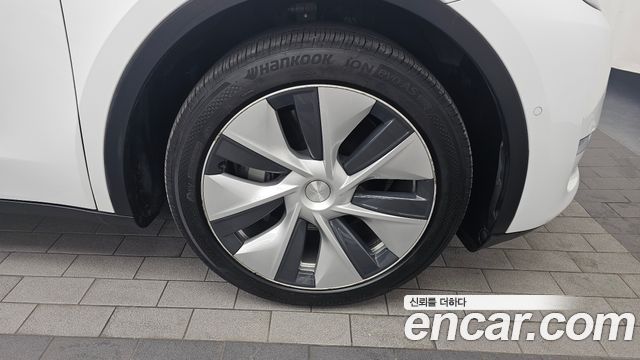 Tesla Model Y Long Range AWD 2021 — фото 21