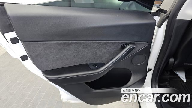 Tesla Model Y Long Range AWD 2021 — фото 25