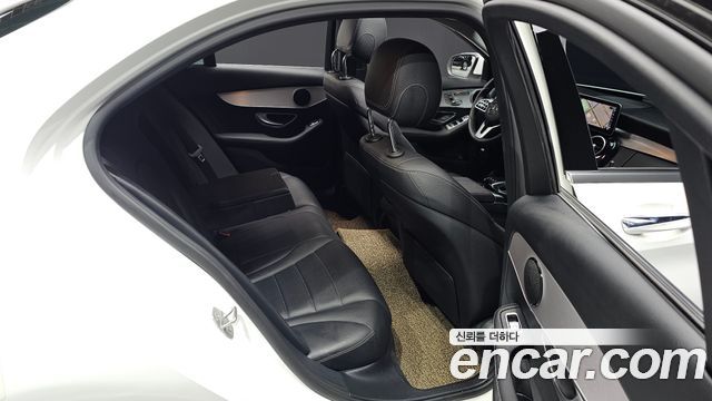 Mercedes-Benz C-Class (W205) C200 Avantgarde 2020 — фото 11