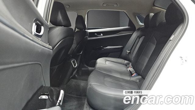 Kia K5 (III) 2.0 Noblesse 2024 — фото 11
