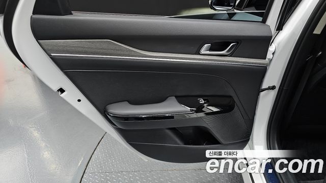 Kia K5 (III) 2.0 Noblesse 2024 — фото 25