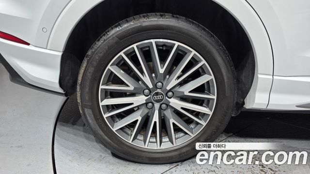 Audi Q3 (F3) 40 TFSI Quattro Premium 2024 — фото 5