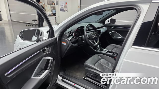Audi Q3 (F3) 40 TFSI Quattro Premium 2024 — фото 10