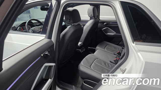 Audi Q3 (F3) 40 TFSI Quattro Premium 2024 — фото 11