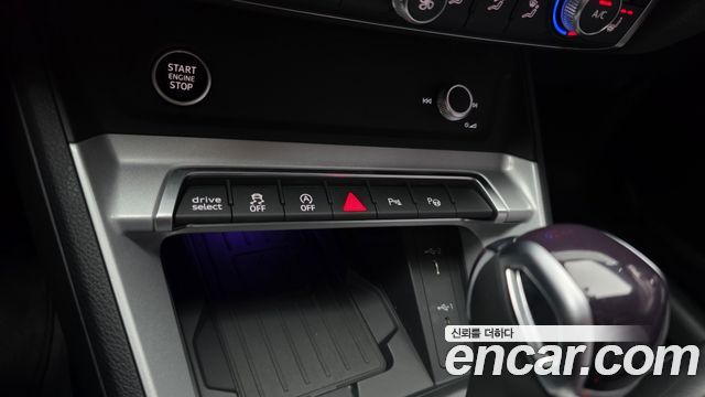 Audi Q3 (F3) 40 TFSI Quattro Premium 2024 — фото 18