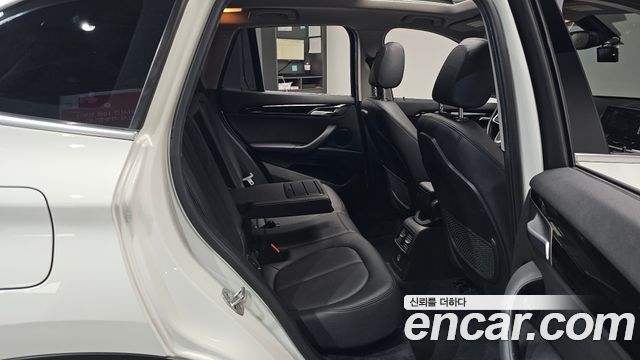 BMW X1 (F48) xDrive 18d 2017 — фото 16