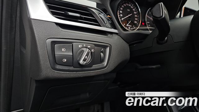 BMW X1 (F48) xDrive 18d 2017 — фото 34