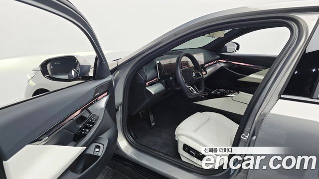 BMW 5 Series (G60) 520i M Sport 2026 — фото 10