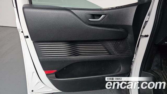 Hyundai ST1 Cargo Premium 2026 — фото 24
