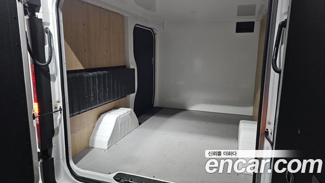 Hyundai ST1 Cargo Premium 2026 — фото 31