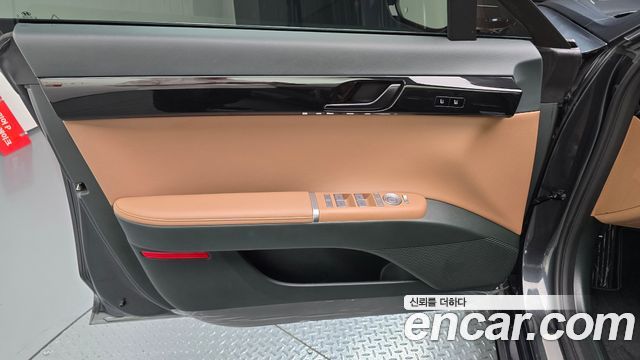 Hyundai Grandeur Hybrid (GN7) Exclusive 2023 — фото 30