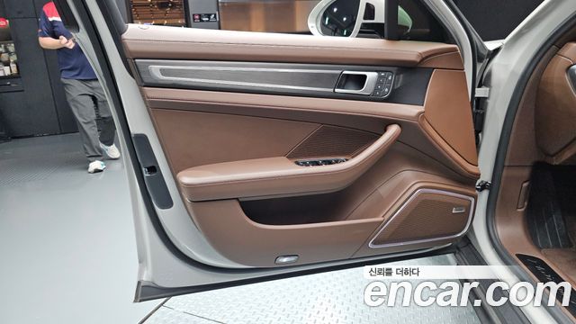 Porsche Panamera (971) 2.9 AWD E-Hybrid Platinum Edition 2023 — фото 24