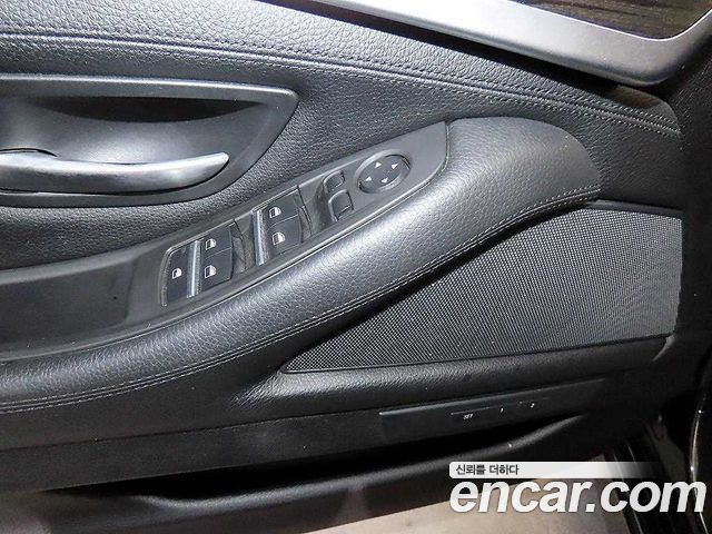 BMW 5 Series (F10) 520d Luxury Plus 2016 — фото 17