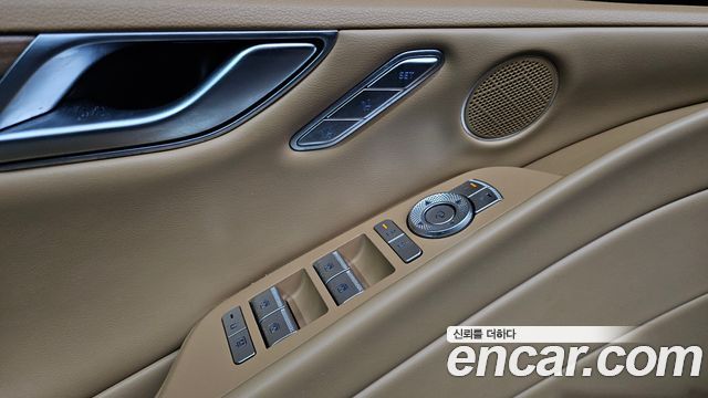 Genesis G80 (RG3) Gasoline 2.5 Turbo AWD 2025 — фото 17