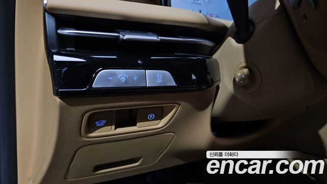 Genesis G80 (RG3) Gasoline 2.5 Turbo AWD 2025 — фото 18