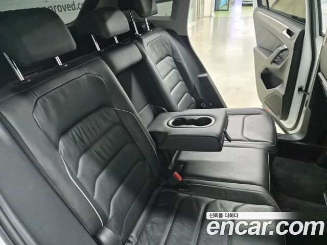Volkswagen Tiguan (II) 2.0 TDI Premium 2020 — фото 10