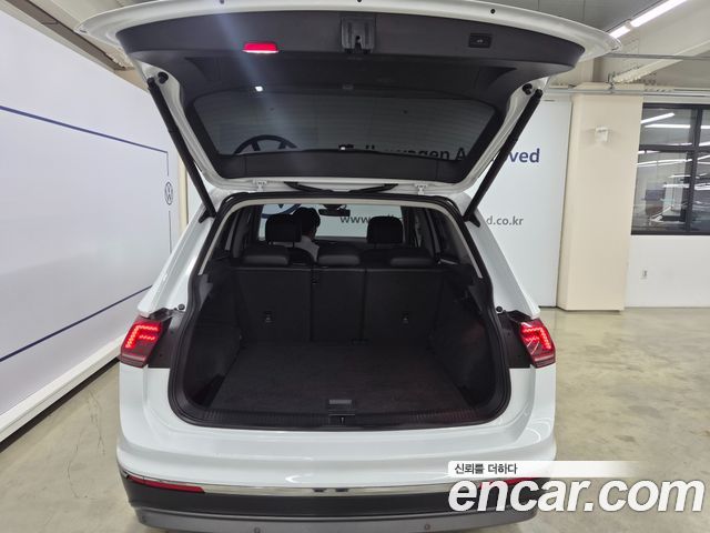 Volkswagen Tiguan (II) 2.0 TDI Premium 2020 — фото 18