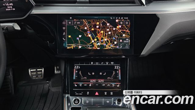 Audi e-tron 55 Quattro Sportback 2021 — фото 11