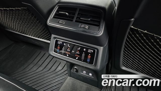 Audi e-tron 55 Quattro Sportback 2021 — фото 31
