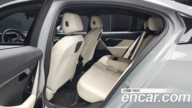 BMW 5 Series (G60) 520i Special Edition 2026 — фото 16