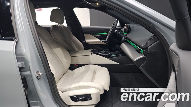 BMW 5 Series (G60) 520i Special Edition 2026 — фото 32