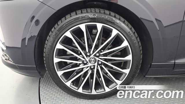 Hyundai Grandeur (GN7) 3,5 Gasoline 4WD Calligraphy 2025 — фото 5