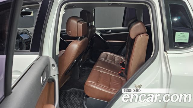 Volkswagen Tiguan 2.0 TDI Comfort 5N 2015 — фото 12