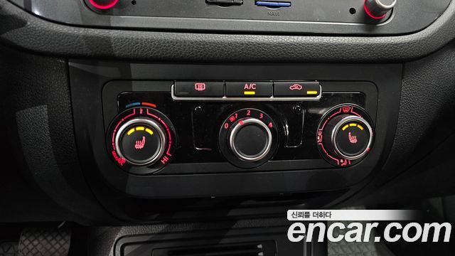 Volkswagen Tiguan 2.0 TDI Comfort 5N 2015 — фото 17
