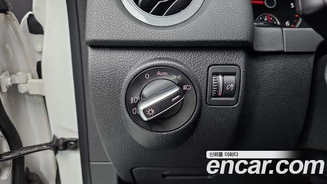 Volkswagen Tiguan 2.0 TDI Comfort 5N 2015 — фото 19