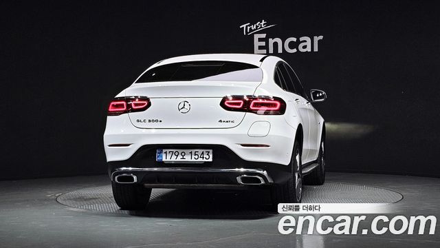 Mercedes-Benz GLC-Class (X253) GLC300e 4MATIC Coupe 2021 — фото 4