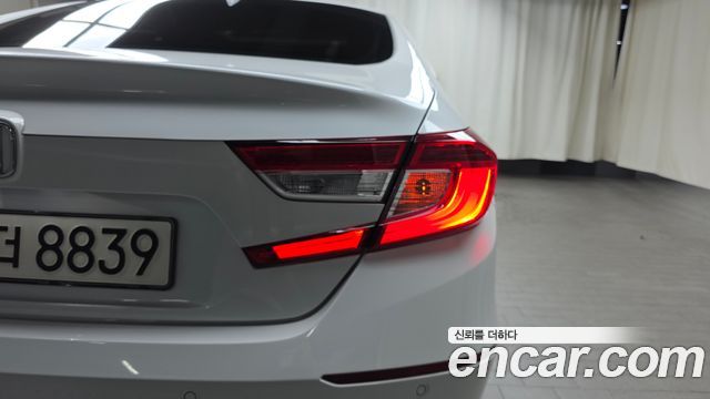 Honda Accord (X) 1.5 Turbo 2021 — фото 23
