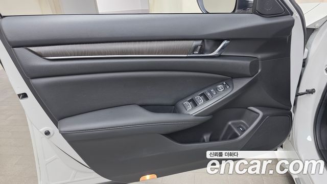 Honda Accord (X) 1.5 Turbo 2021 — фото 24