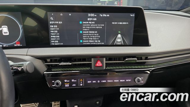 Kia EV6 GT 4WD 2023 — фото 14