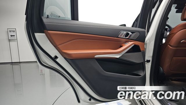 BMW X7 (G07) xDrive 40i M Sport 6STR 2024 — фото 25